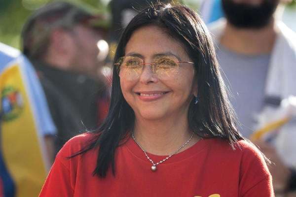 Delcy Rodríguez la cara de una posible transición en Venezuela