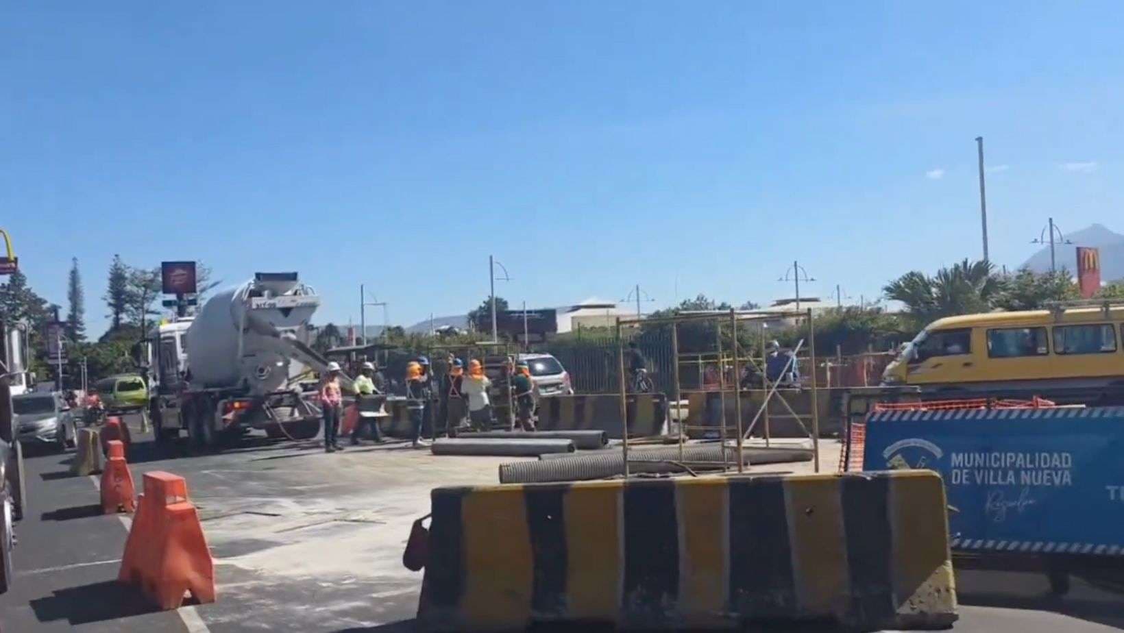 Obras en viaductos complican la movilidad hacia el sur en Villa Nueva