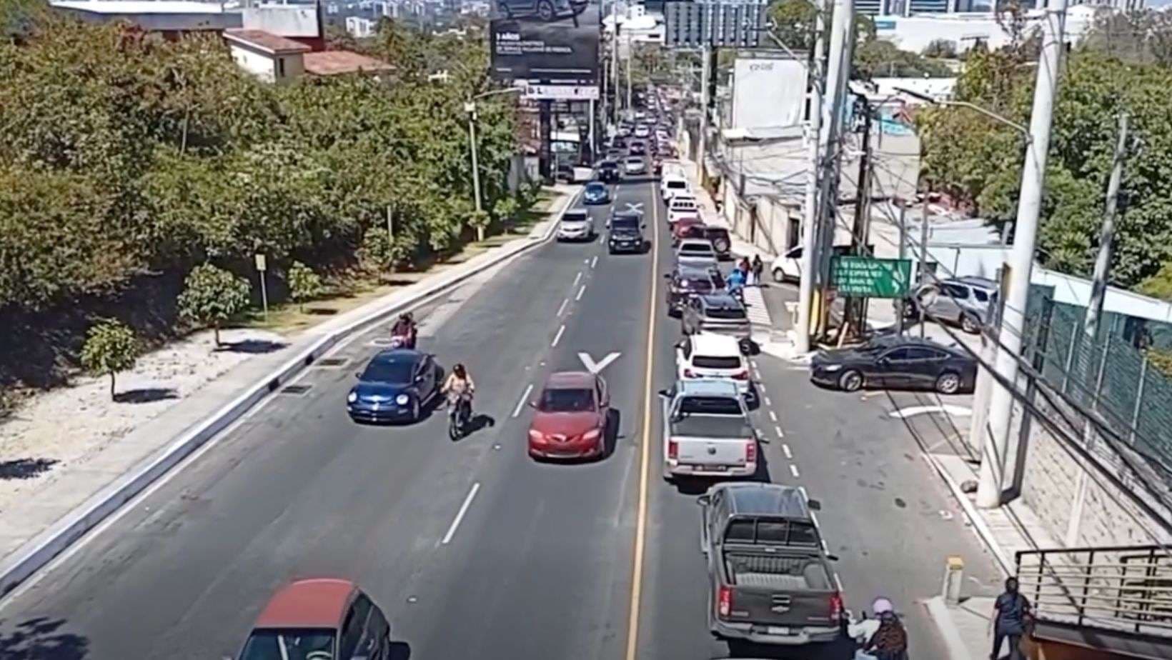 ¡Tránsito detenido! Bacheo municipal complica la movilidad en varias rutas