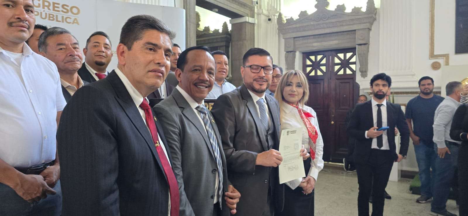 Propuesta legislativa apuesta por infraestructura eléctrica como motor de desarrollo