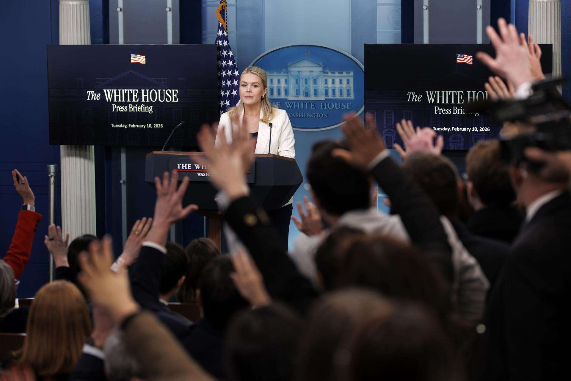 Casa Blanca insiste en que Trump rompió con Epstein pero no aclara si conocía sus delitos