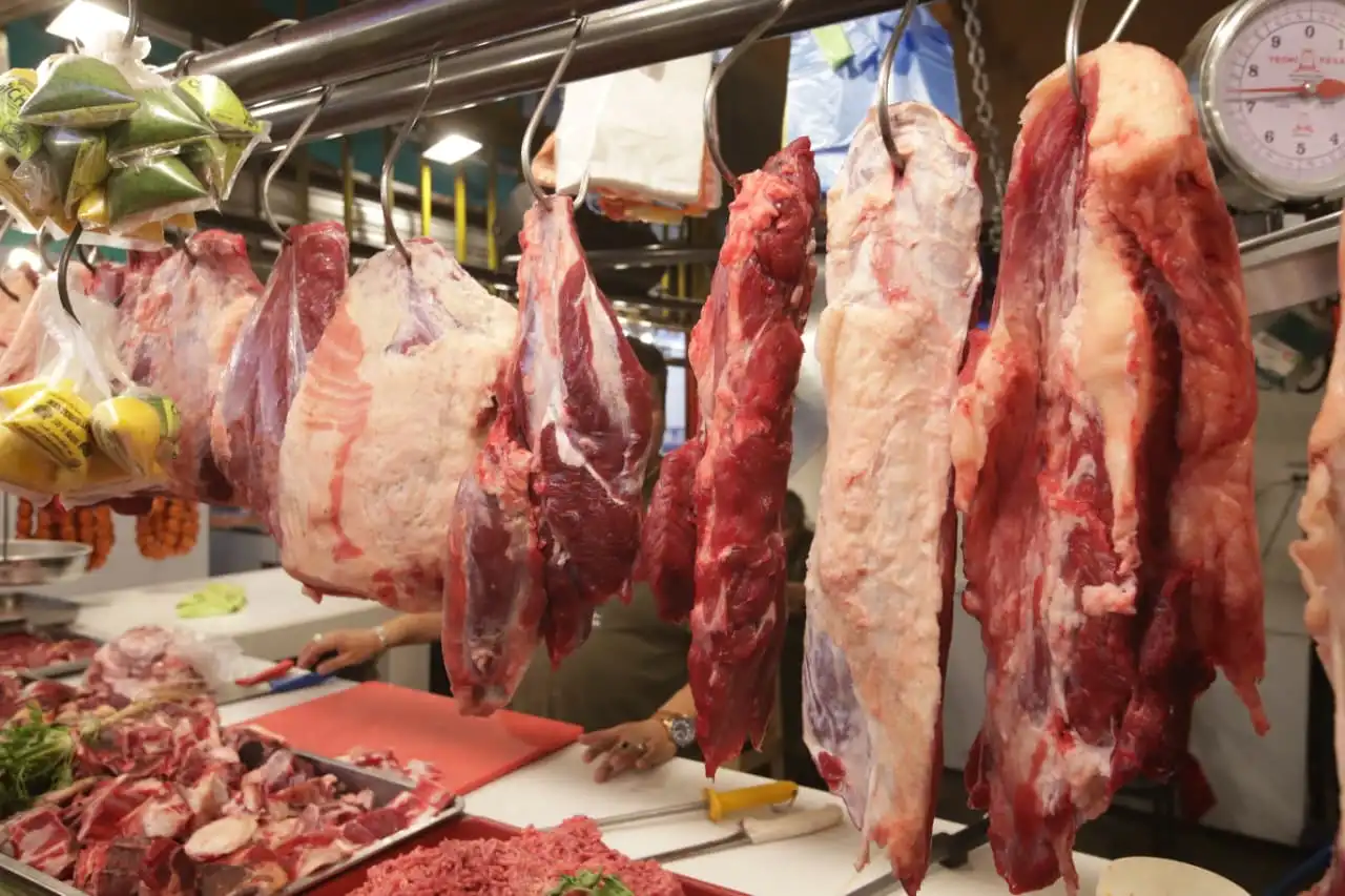 Precios elevados de carne generan reducción en ventas y cambios en hábitos de consumo