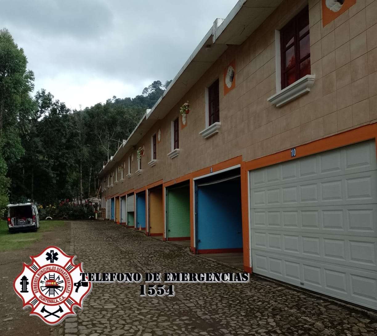 Localizan cadáveres de dos personas en autohotel de ruta Interamericana