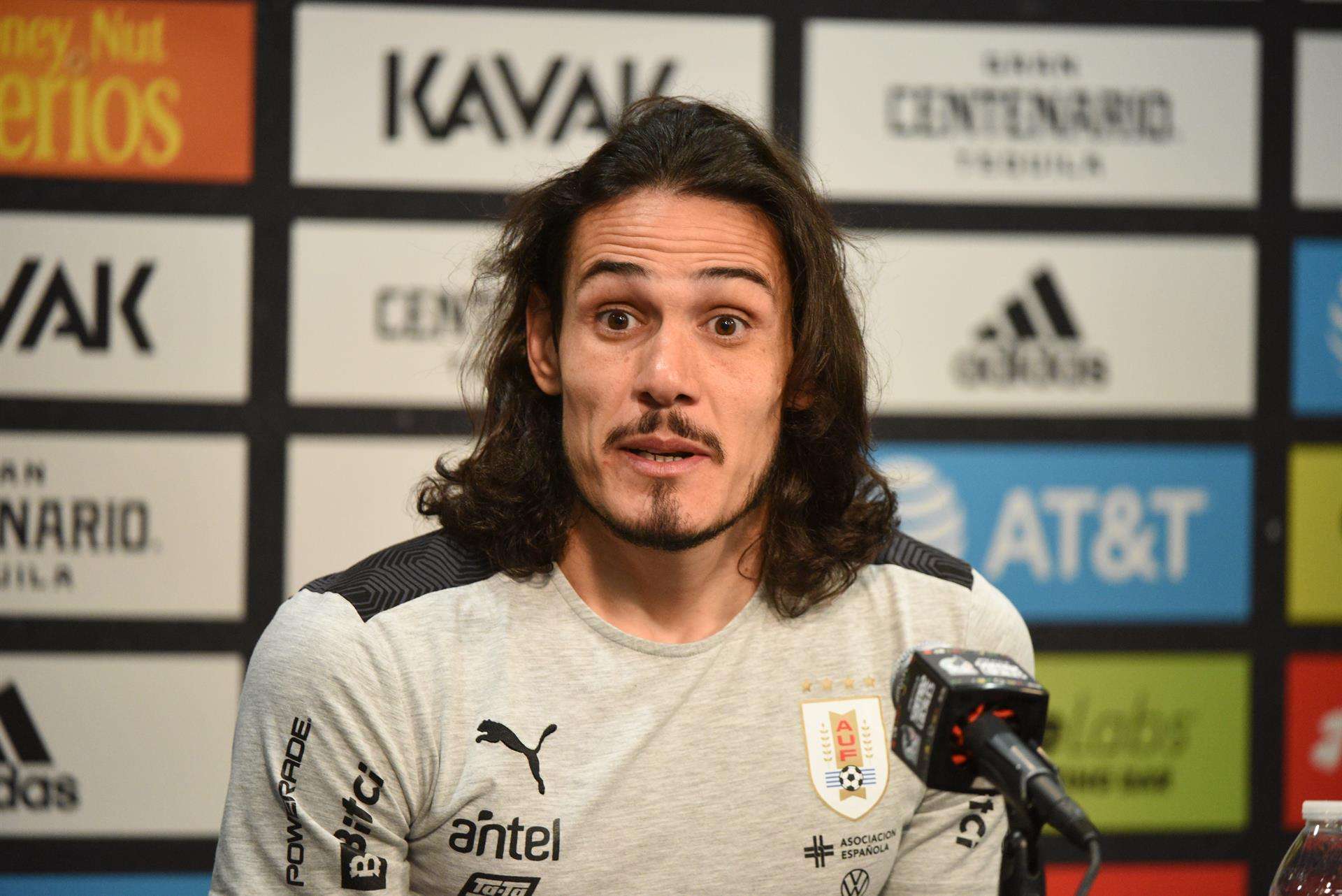 El internacional uruguayo Edinson Cavani en una foto de archivo. EFE/Max Simbron