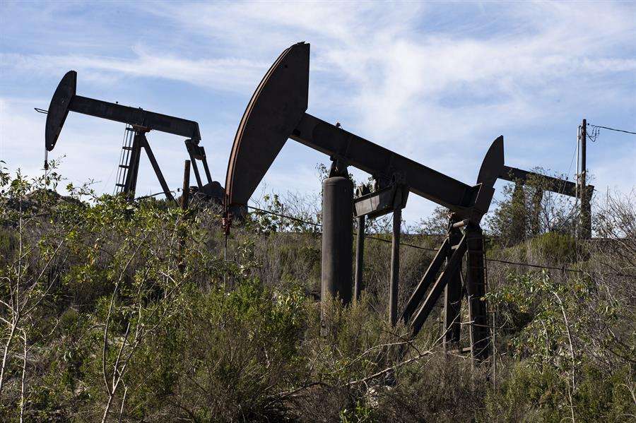 El petróleo de Texas abre con una subida del 3.37 %, hasta los $90.24