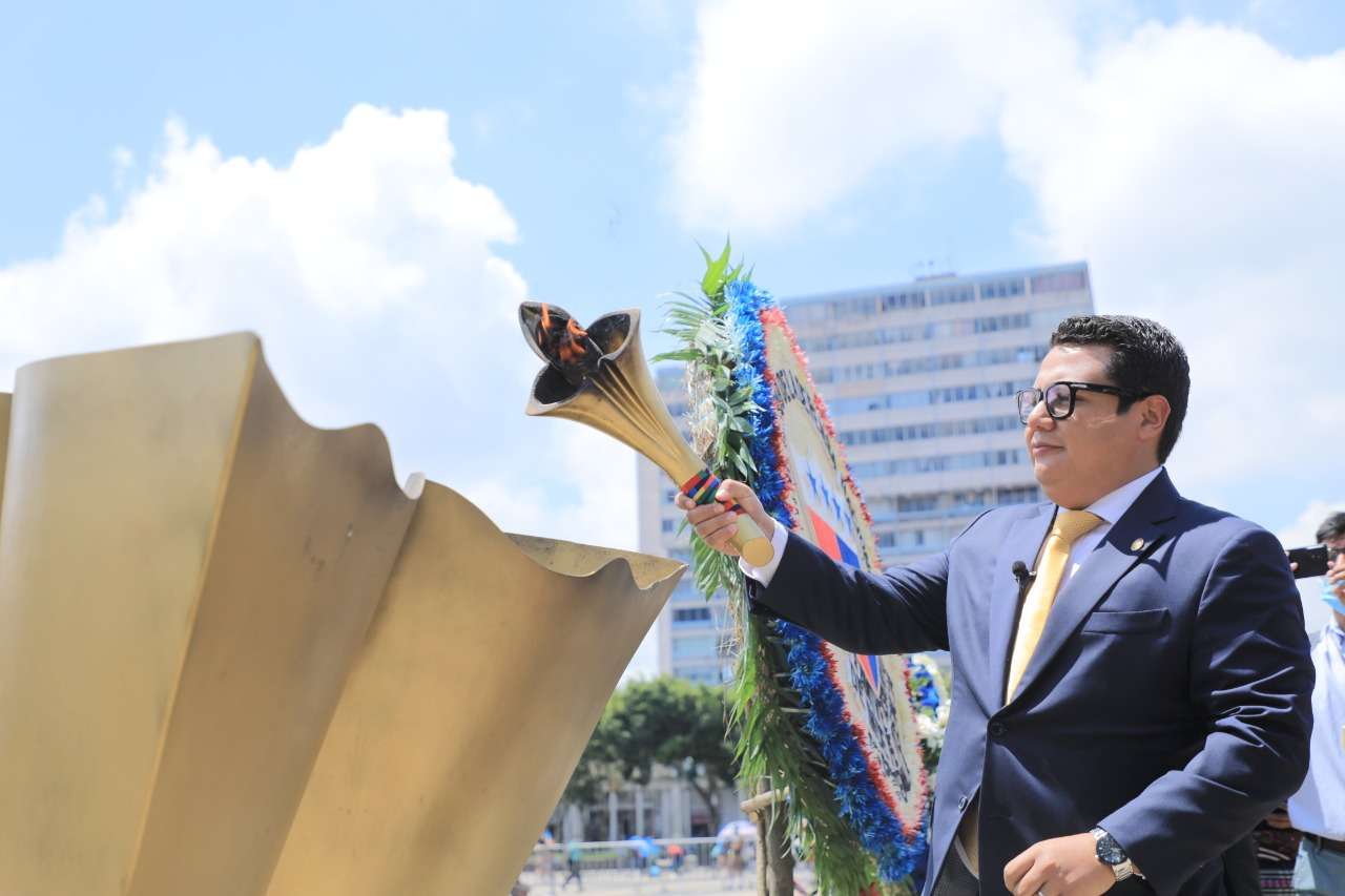 Inician actividades de independencia con el encendido del fuego patrio