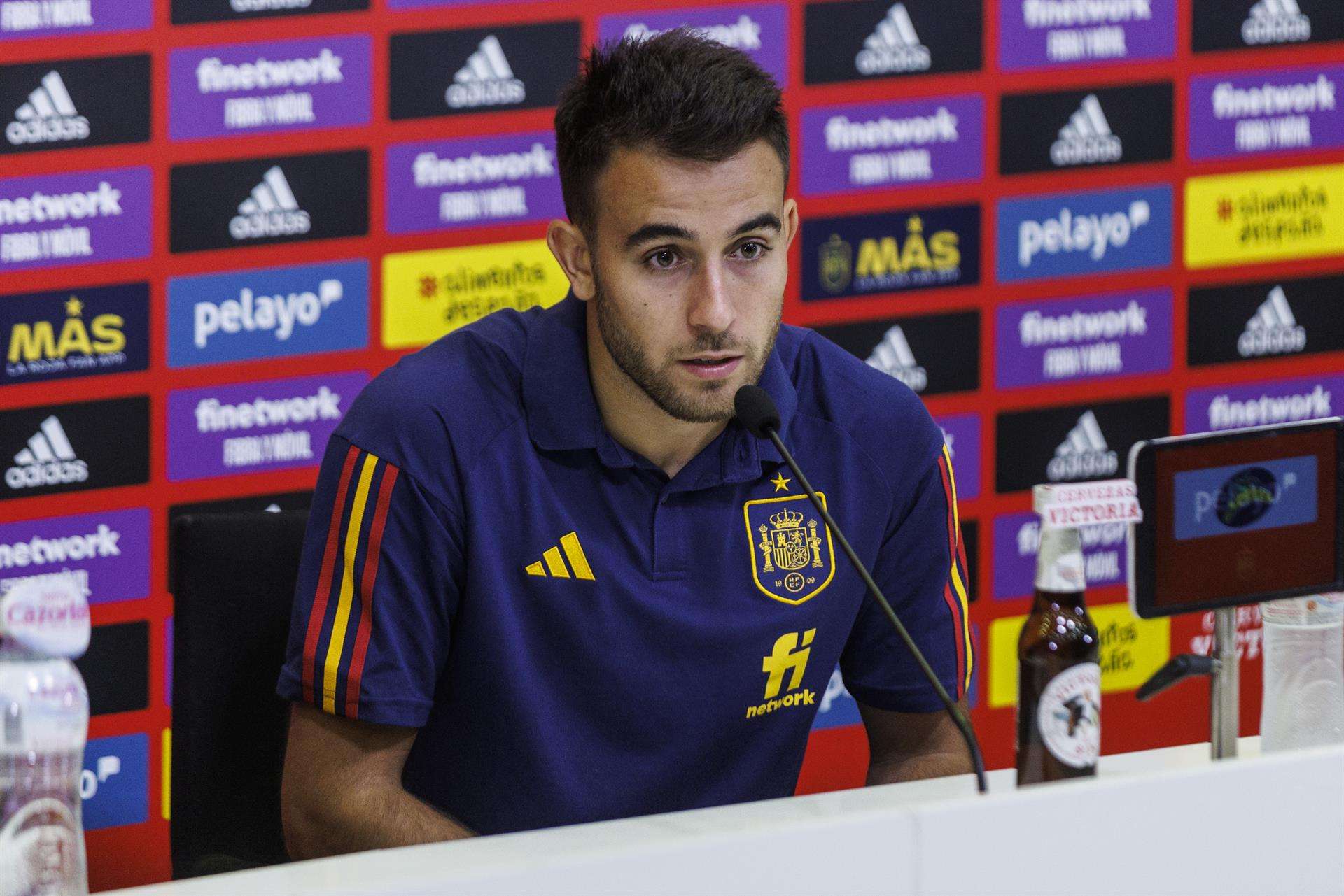 El futbolista de la selección española Eric García, durante la rueda de prensa celebrada en la Ciudad de Fútbol de Las Rozas, Madrid. EFE/ Rodrigo Jiménez