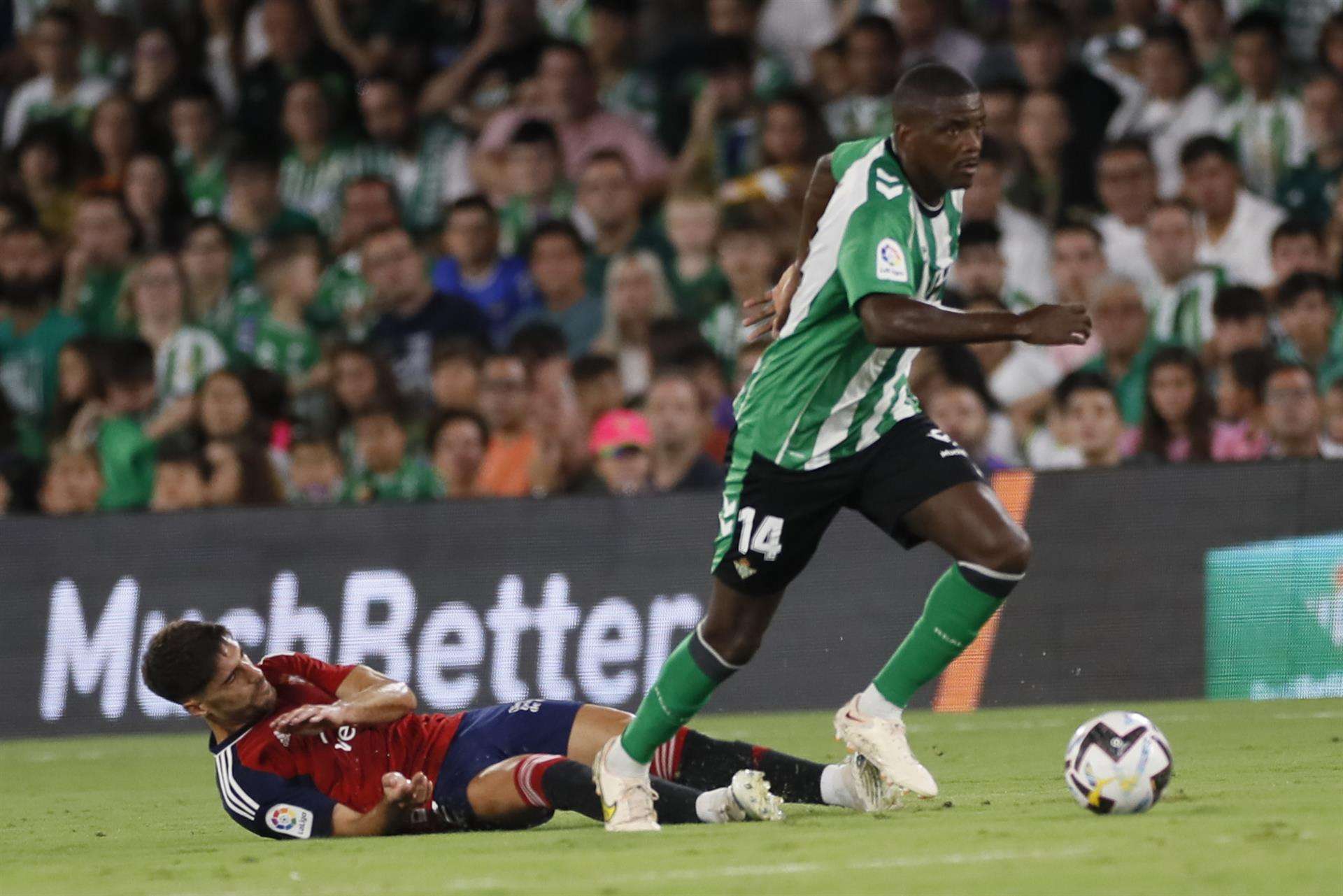 El centrocampista del Real Betis William Carvalho en una foto de archivo. EFE/José Manuel Vidal