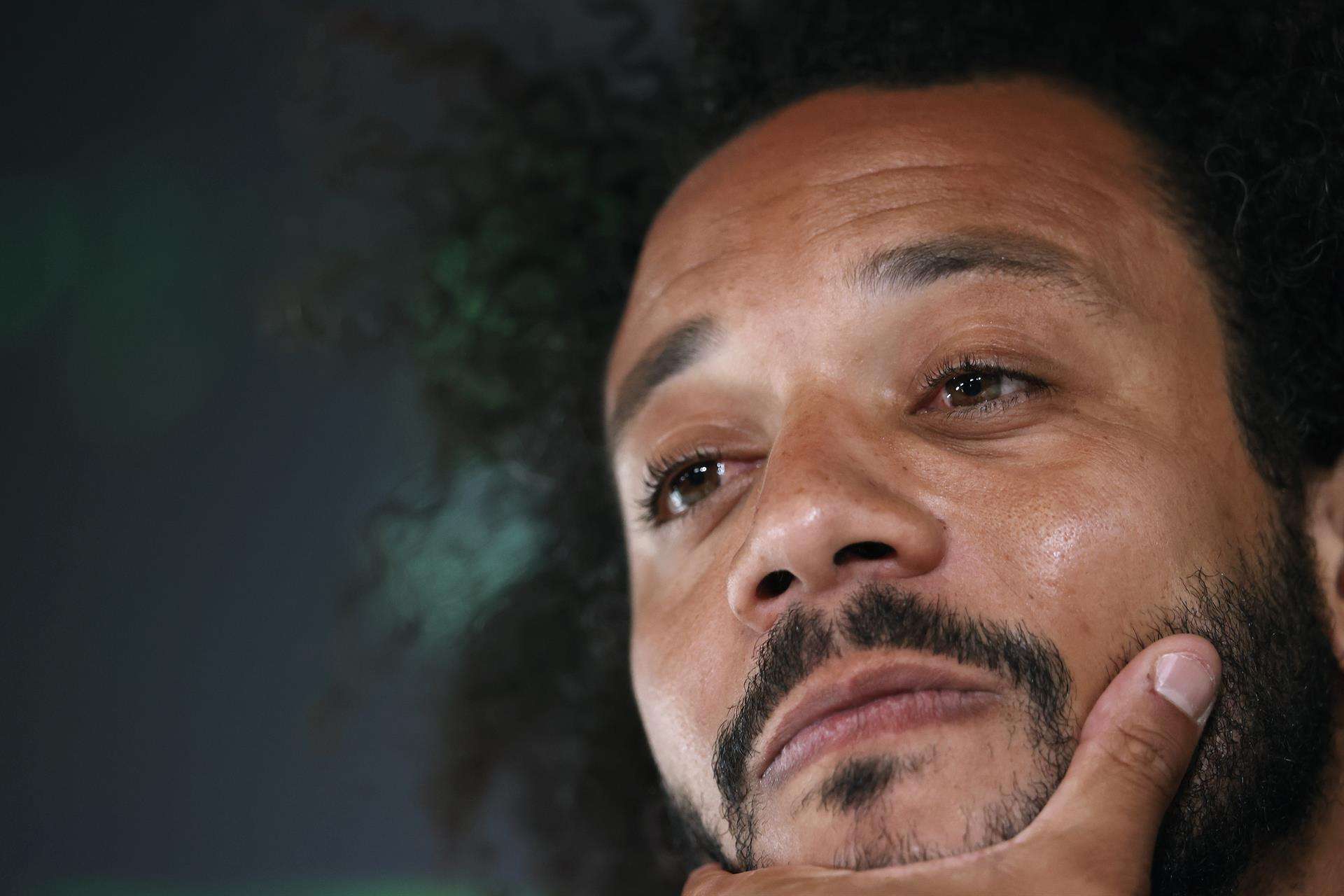 El lateral internacional brasileño Marcelo, que ha jugado los últimos 16 años en el Real Madrid, seguirá su carrera en el Olympiacos. EFE/Javier Lizón