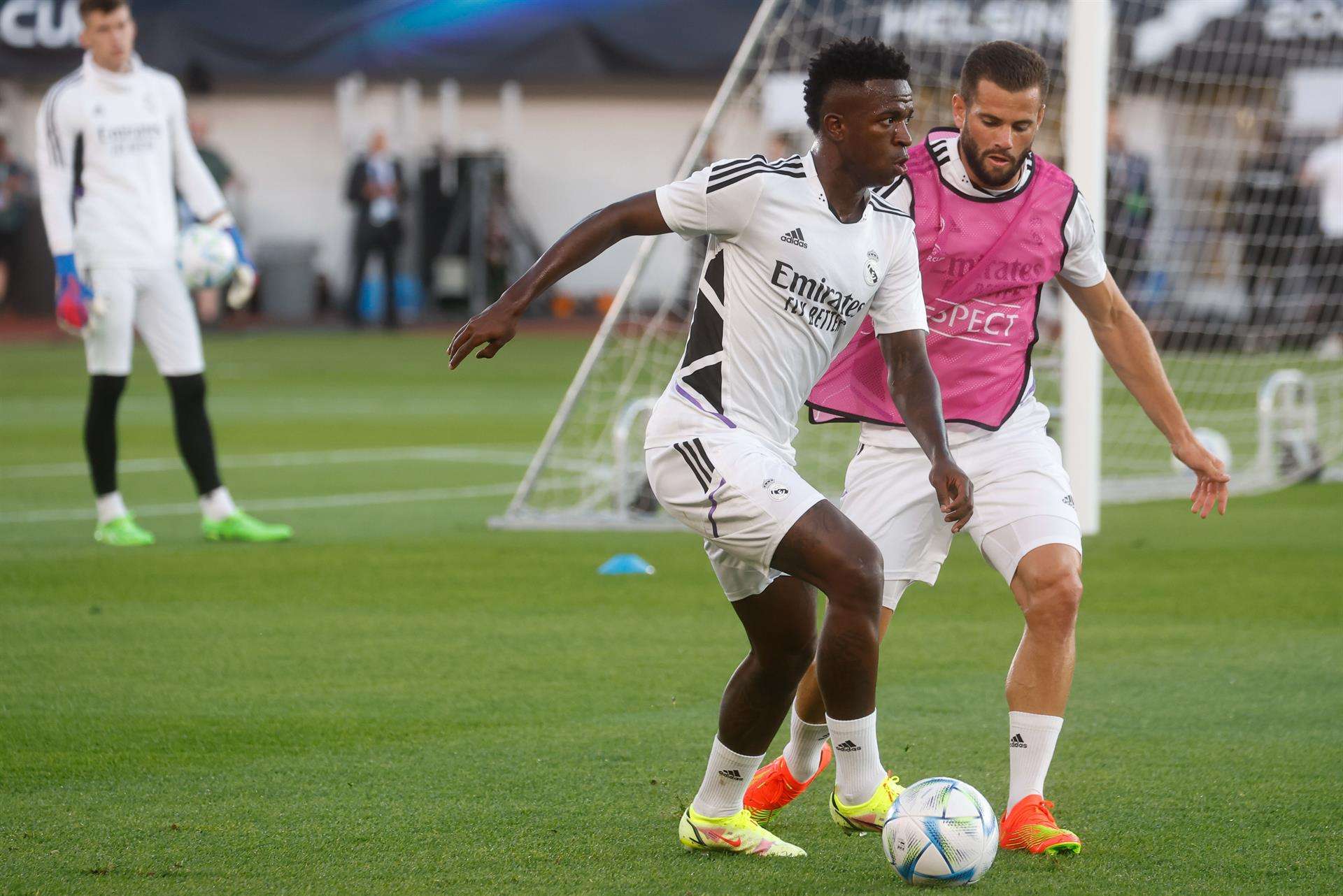 El delantero brasileño Vinícius Jr y el defensa Nacho Fernández en una foto de archivo. EFE/Chema Moya