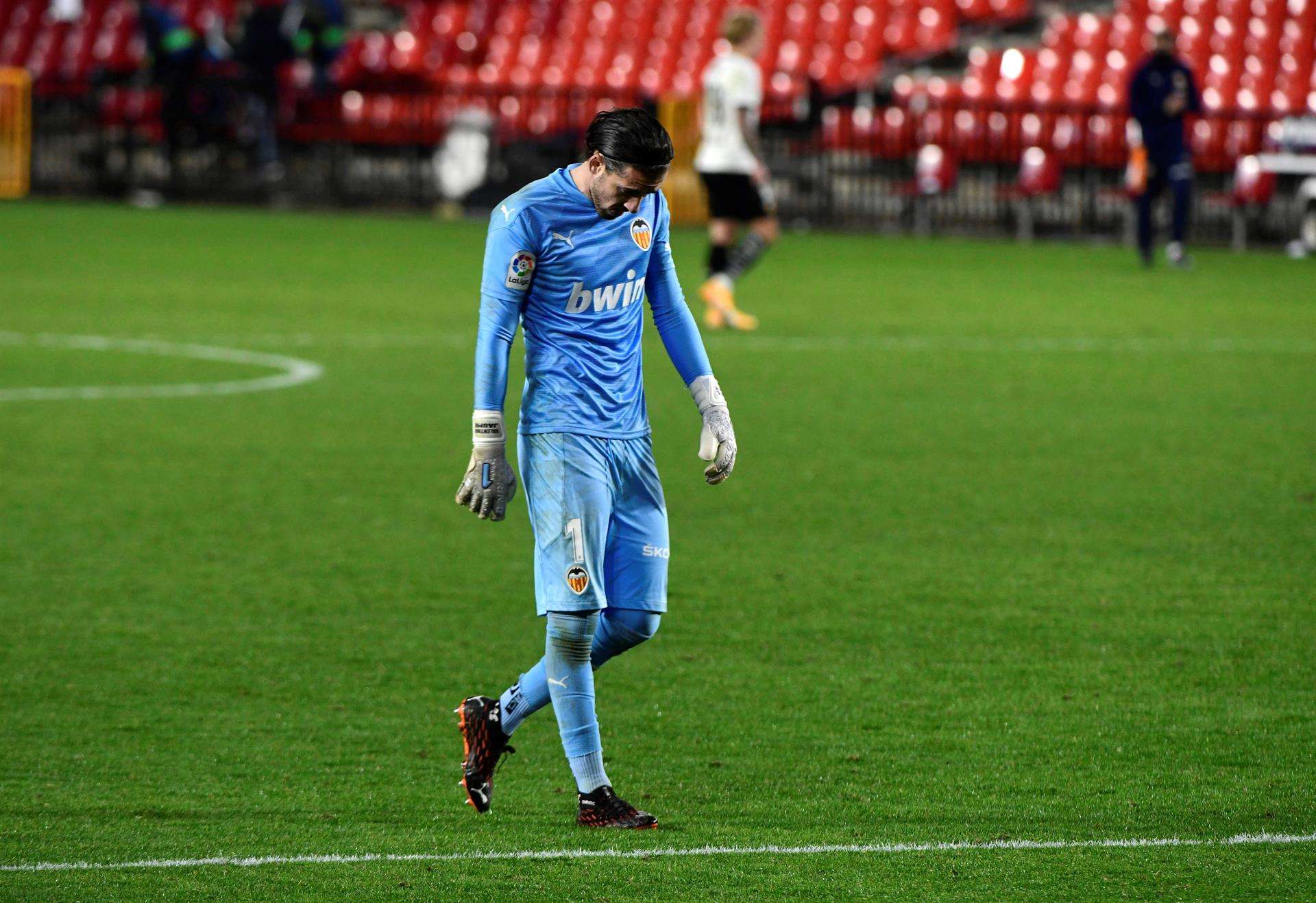 El portero del Valencia CF Jaume Doménech en una foto de archivo.- EFE/Miguel Angel Molina