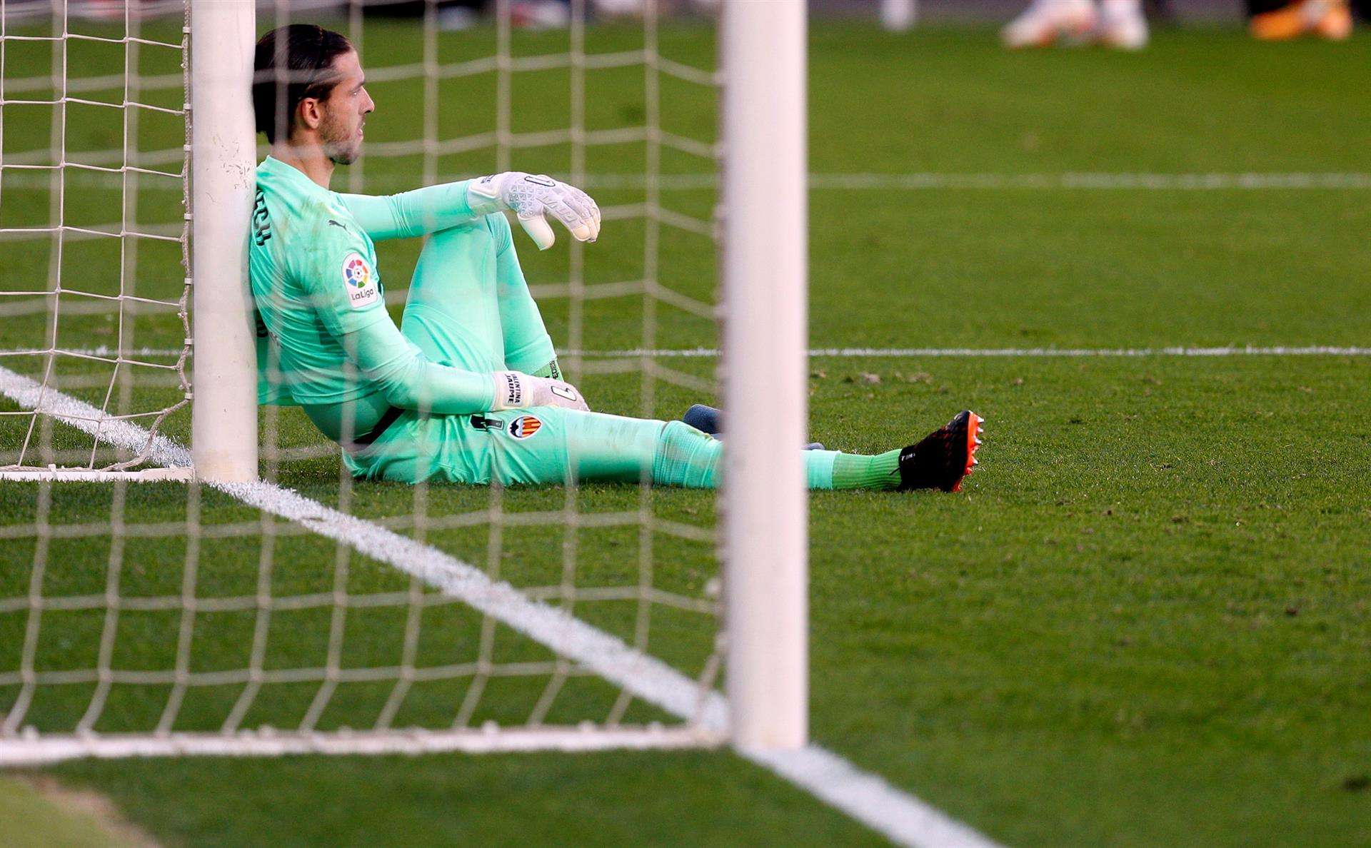 El portero del Valencia, Domenech, en una foto de archivo. EFE/Kai Försterling