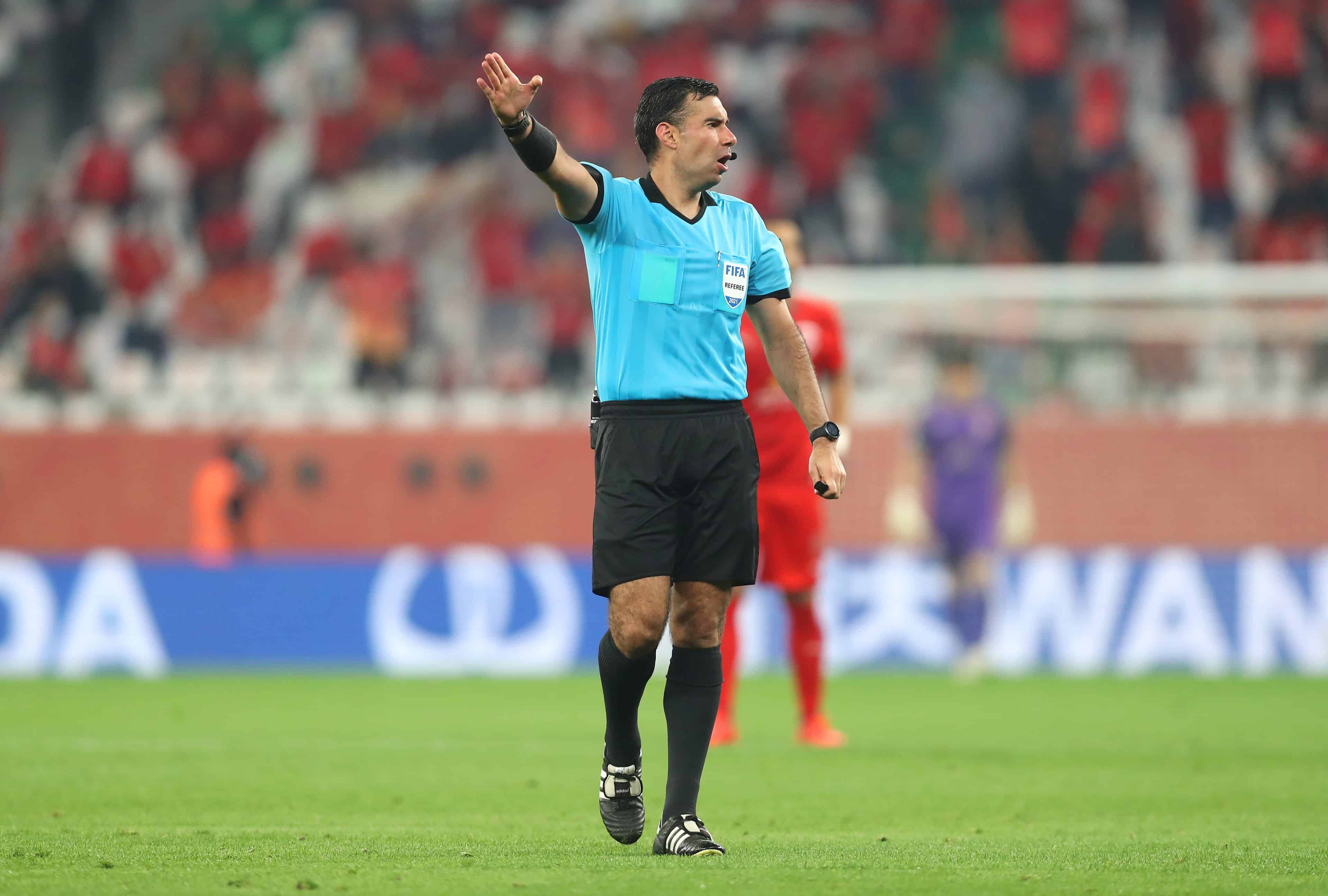Árbitro Mario Escobar Toca (Foto La Red: FIFA) árbitros