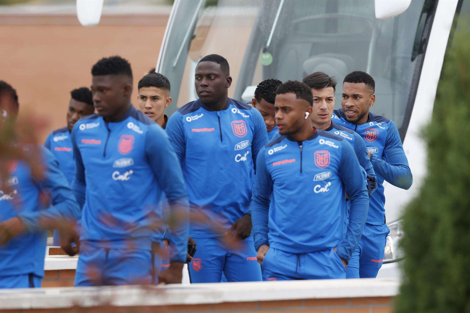 Los jugadores de la selección de Ecuador durante un entrenamiento, en una fotografía de archivo. EFE/Javier Lizon