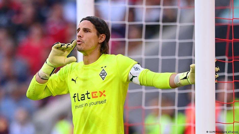 Gladbach Bayern Munich Yann Sommer