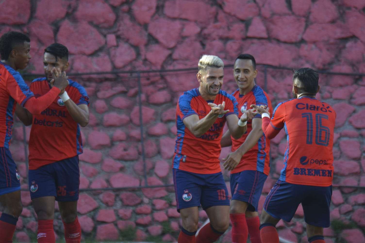 Matías Rotondi Municipal Santa Lucía Cotz Clausura Liga Nacional