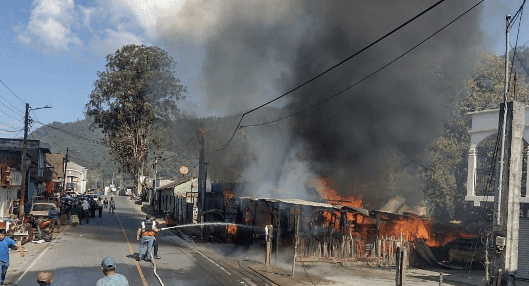 Incendio consume viviendas en Tactic, Alta Verapaz