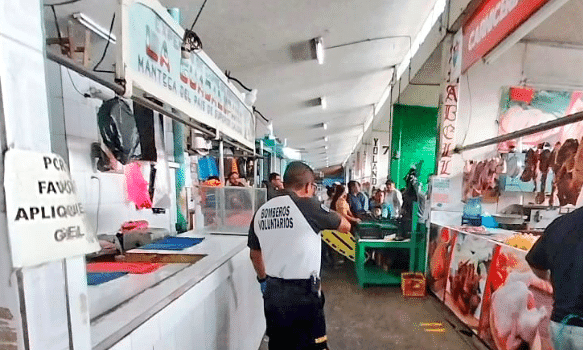 Pánico en el Mercado la Parroquia por ataque de extorsionistas