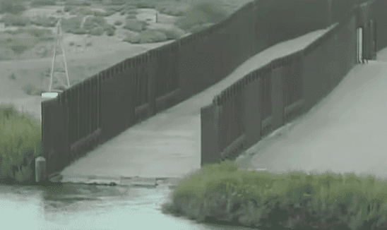 VIDEO | Así abandonó un coyote a niño guatemalteco a orillas del río Colorado en EE.UU.