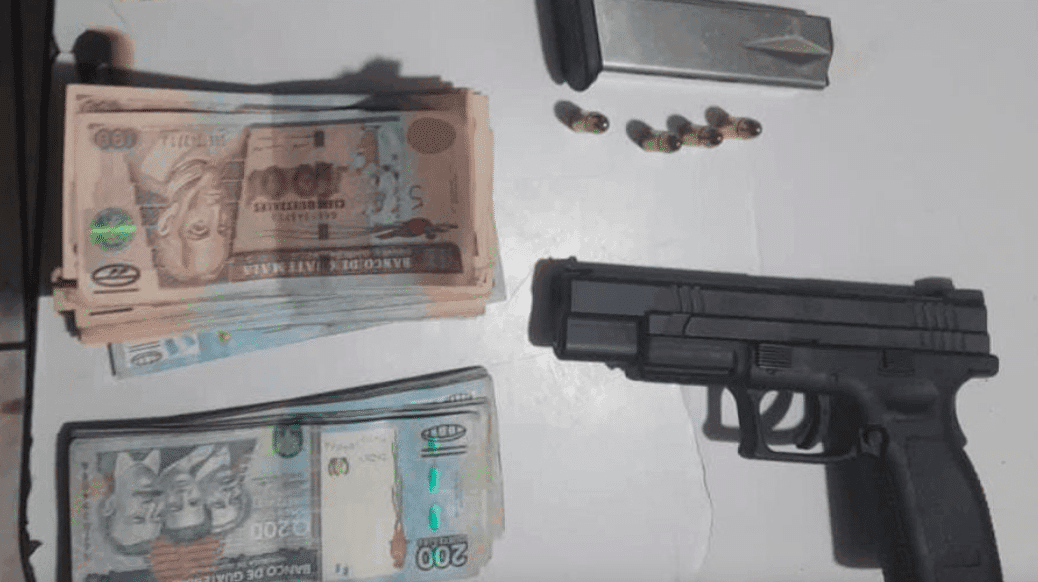 Lo detienen con pistola ilegal y descubren que ofrecía visas americanas