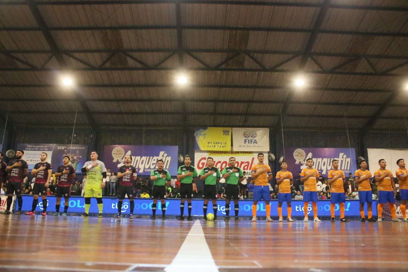 Tellioz, Glucosoral y Legendarios mandan en el futsal