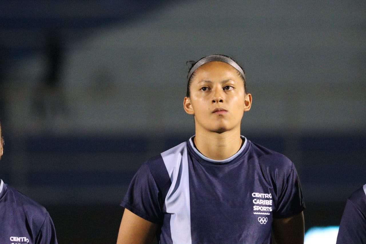 Andrea Álvarez selección