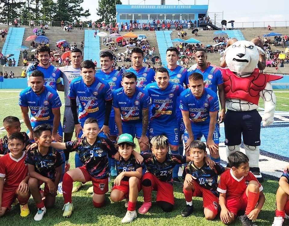 Xelajú golea a Limeño en último amistoso en Estados Unidos