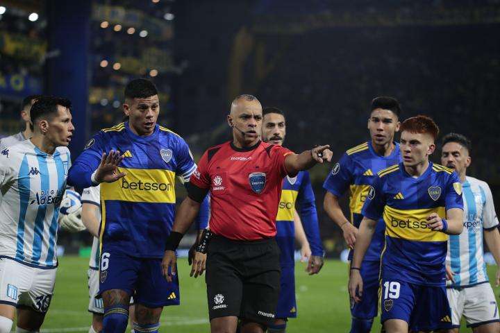 EN VIDEO | Revive la polémica del gol anulado a Cavani en Libertadores
