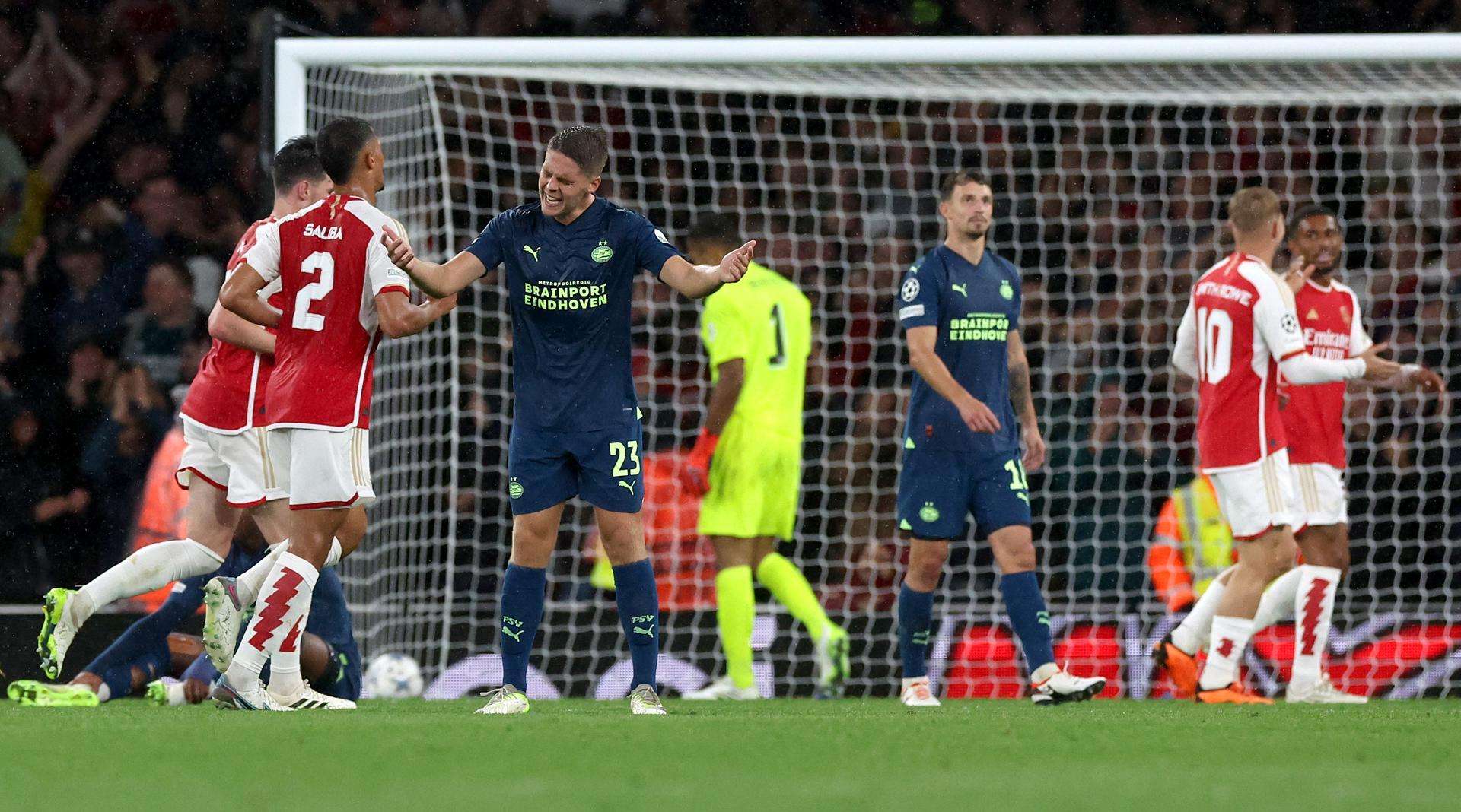 Goleada de Arsenal 4 a 0 sobre PSV