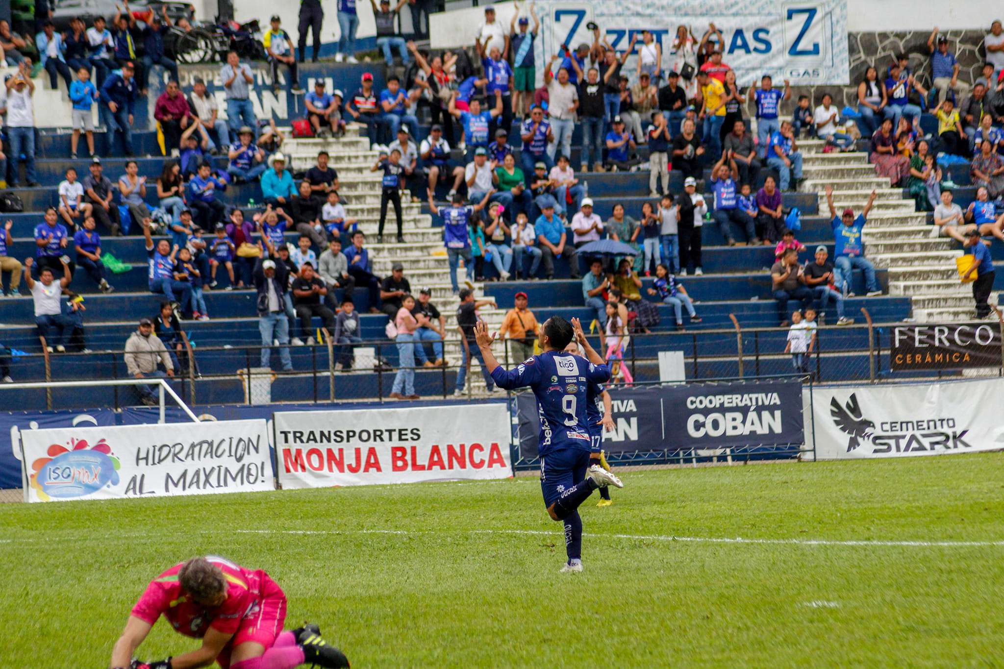 Cobán Imperial le ganó con claridad a Xinabajul por 2 a 0