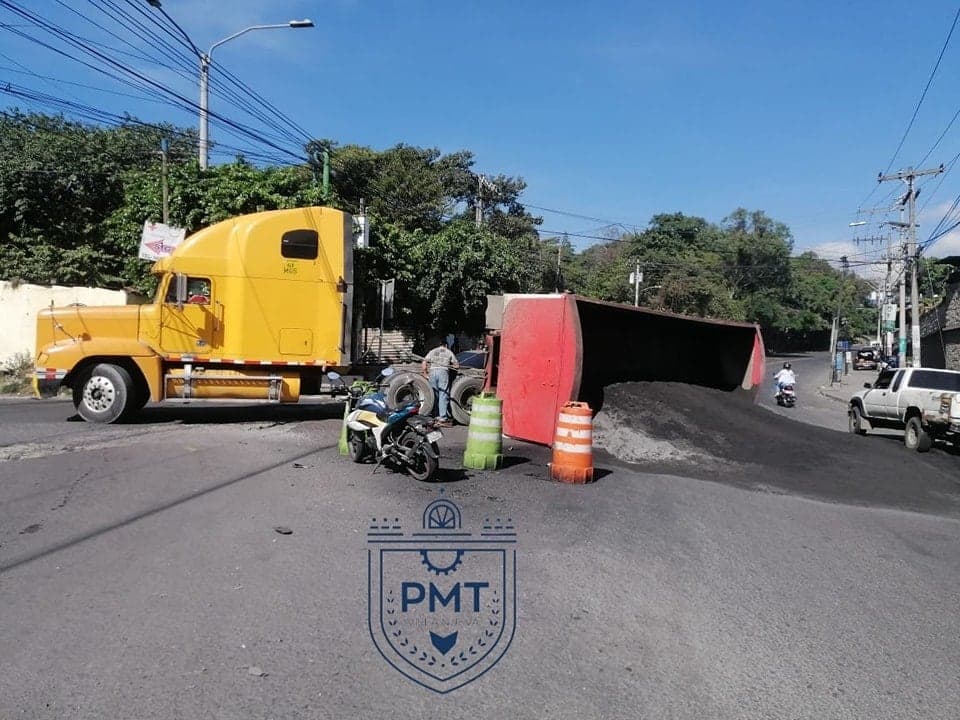 ¿Cómo se encuentra el tránsito de Villa Nueva en la tarde del jueves 19 de octubre?