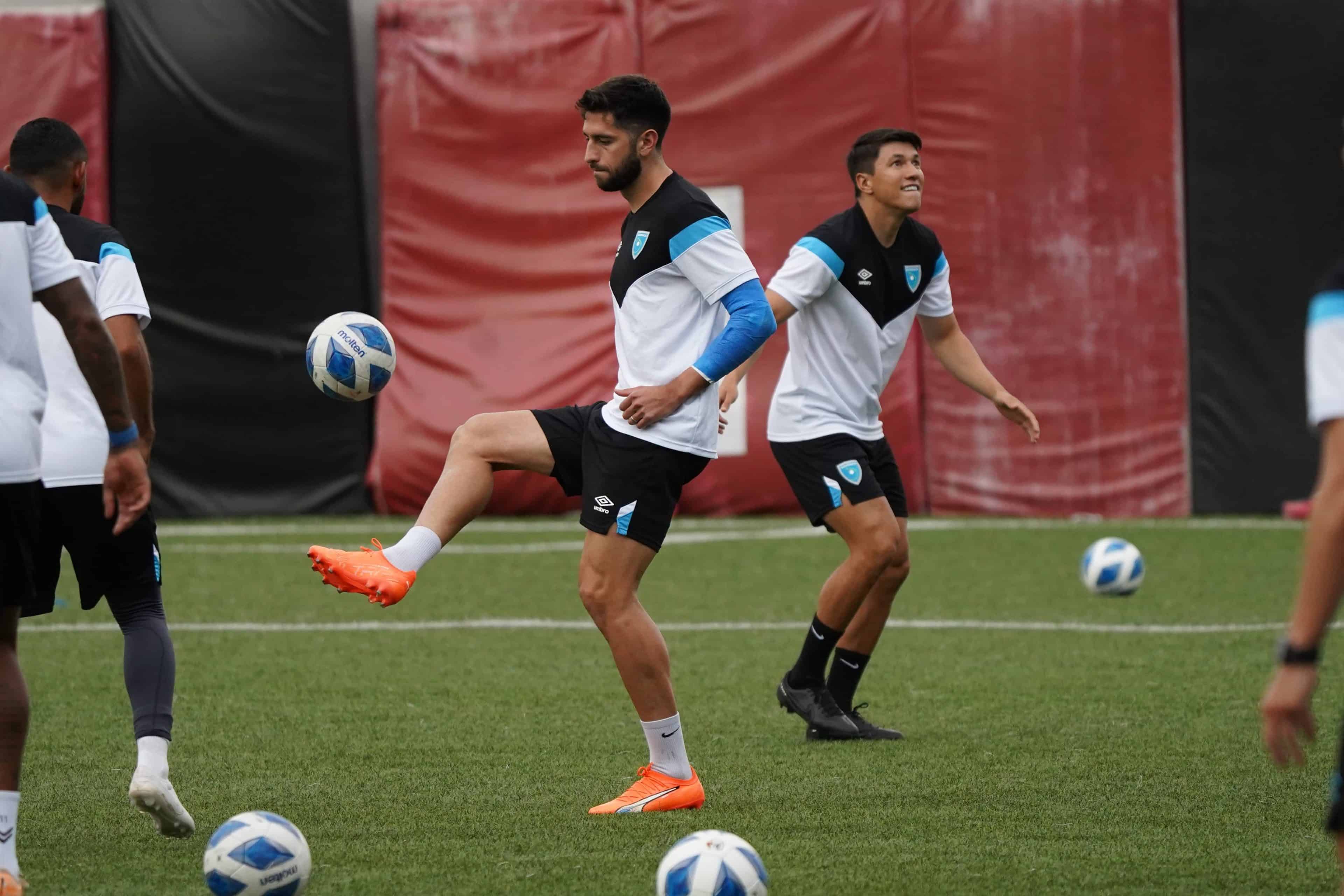 Nicolás Samayoa en un entrenamiento de Selección Guatemala