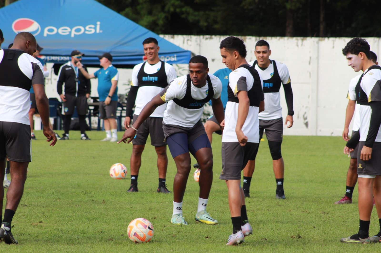 Comunicaciones con último entreno antes de enfrentar a Cartaginés