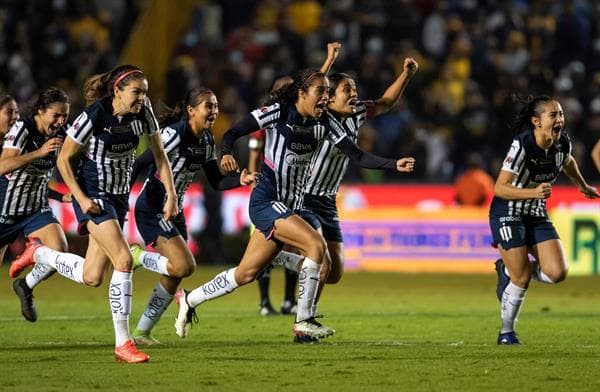 El equipo femenino de Monterrey se impuso este viernes en la cancha de Tijuana por 1-2 en el partido de ida de los cuartos de final del torneo Apertura mexicano. Imagen de archivo. EFE/Miguel Sierra
