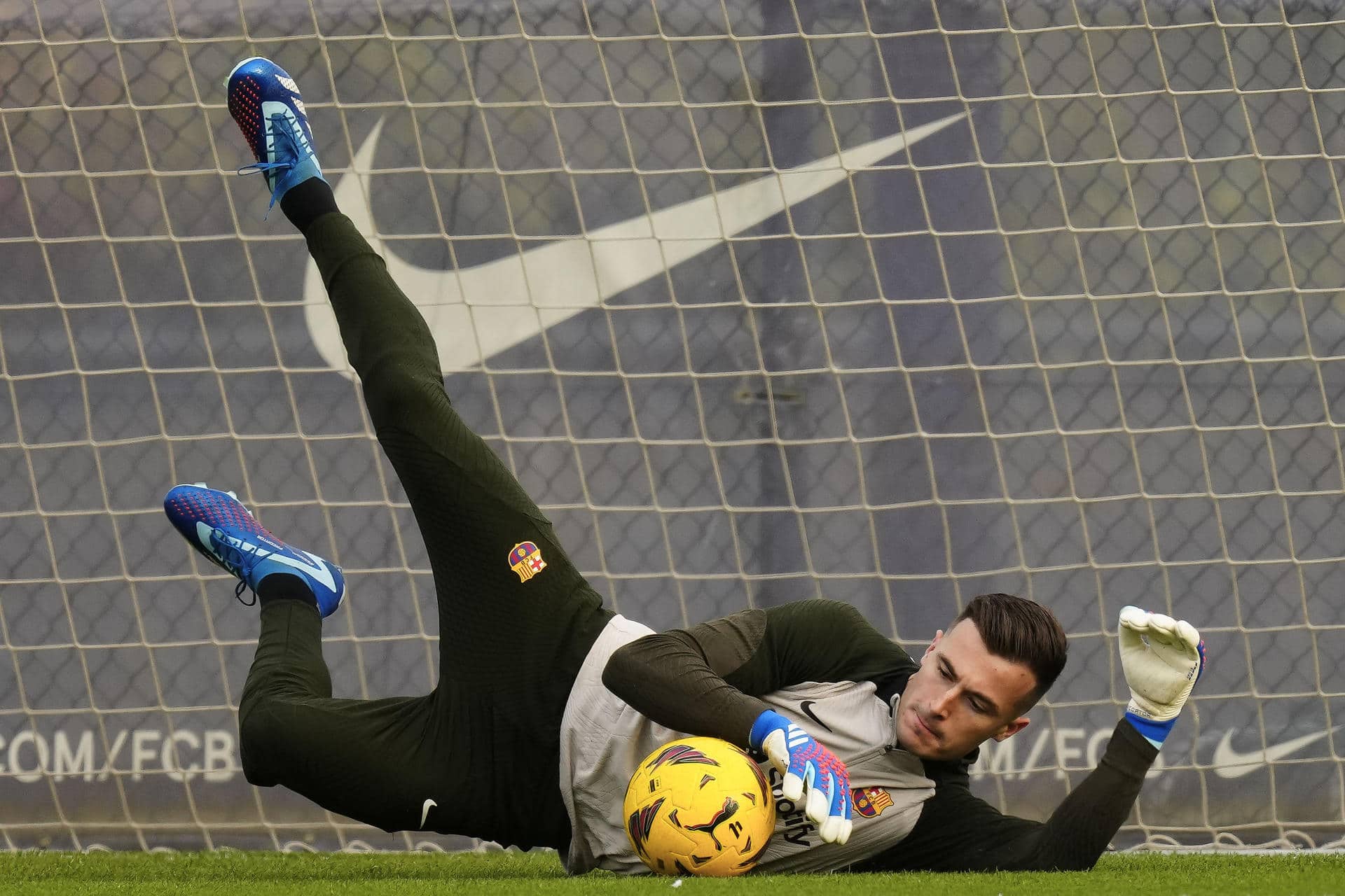 Iñaki Peña se estrenará como titular en LaLiga contra el Rayo