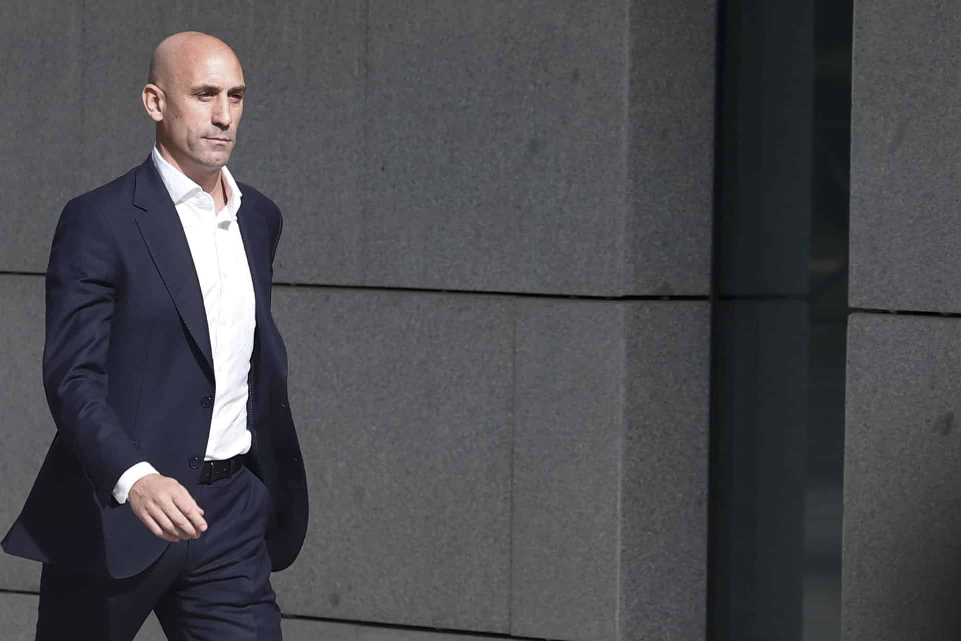 Luis Rubiales es sancionado por el TAD ¿Cuánto tiempo?