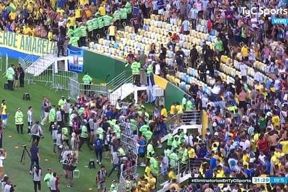 Pelea de aficionados en el Maracaná: Messi y Argentina se van del campo