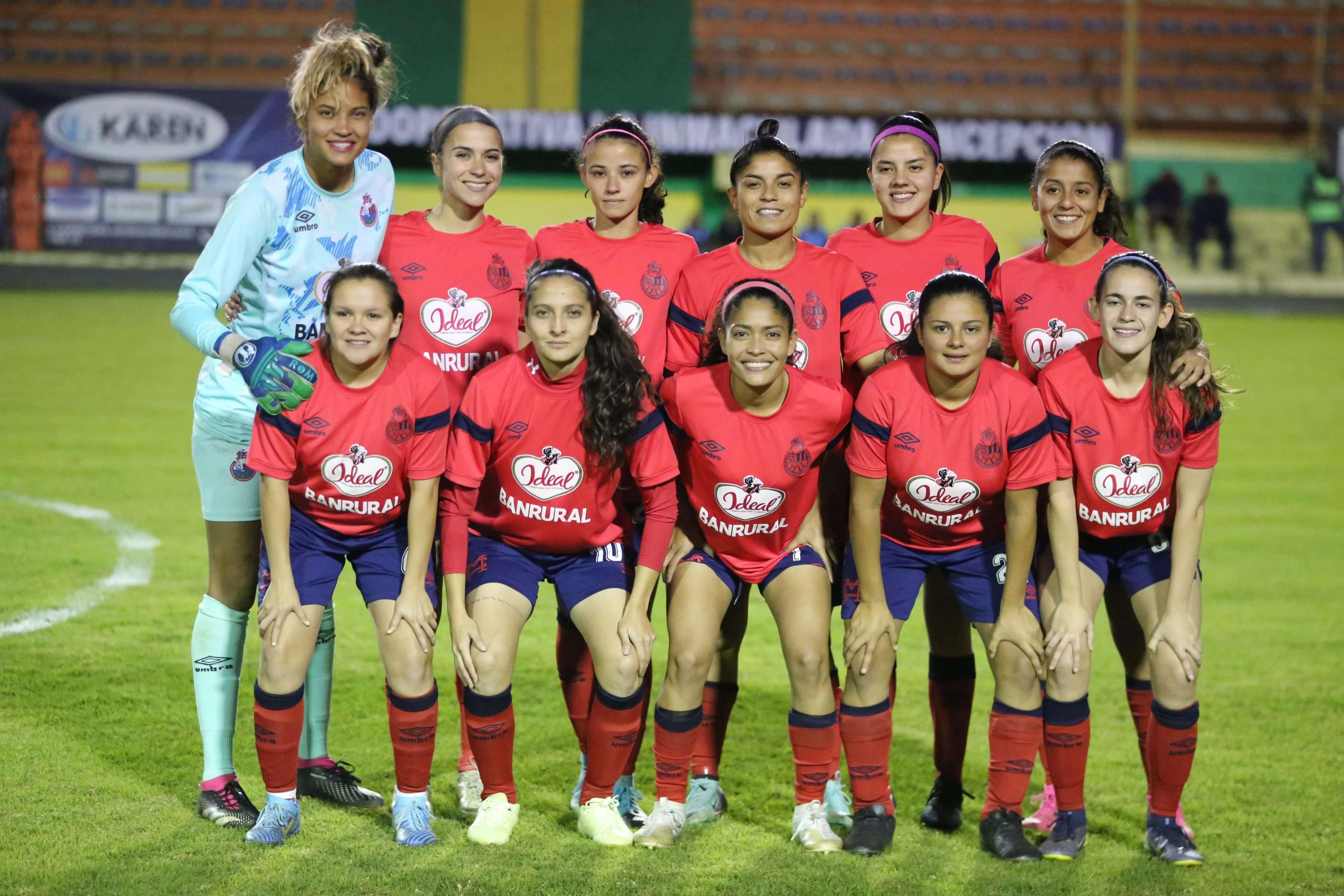 Xinabajul femenil vence a Municipal y acaricia el título del futbol femenil