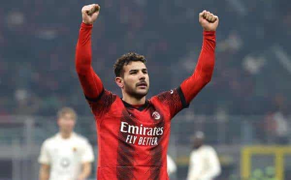 El defensa del AC Milan Theo Hernandez celebra el 3-1 al Roma en el Giuseppe Meazza, Italia. EFE/EPA/MATTEO BAZZI