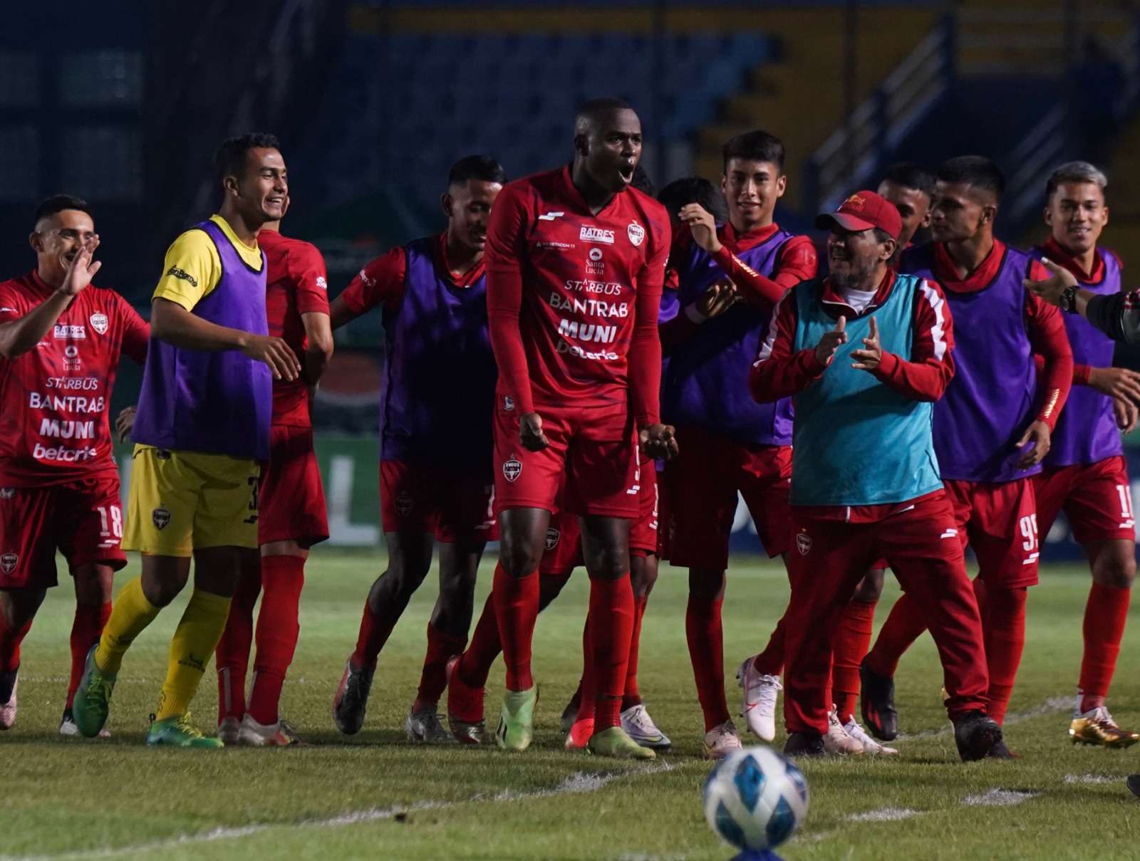 El delantero colombiano Brandon Caicedo exjugador de Malacateco ahora llegara a reforzar a Antigua GFC