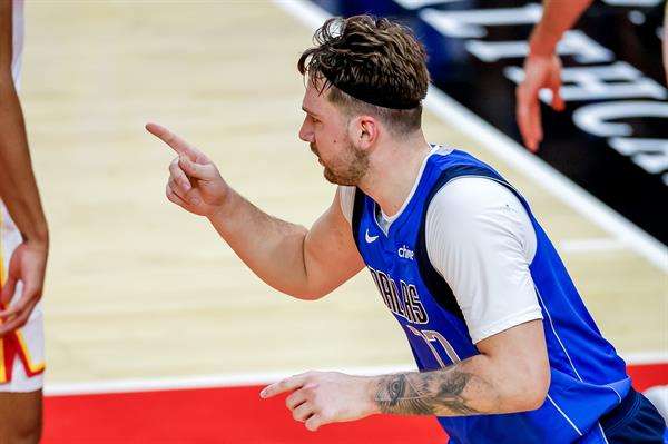 Luka Doncic sacudió este viernes a la NBA con una monumental actuación de 73 puntos en el triunfo de los Dallas Mavericks en el campo de los Atlanta Hawks