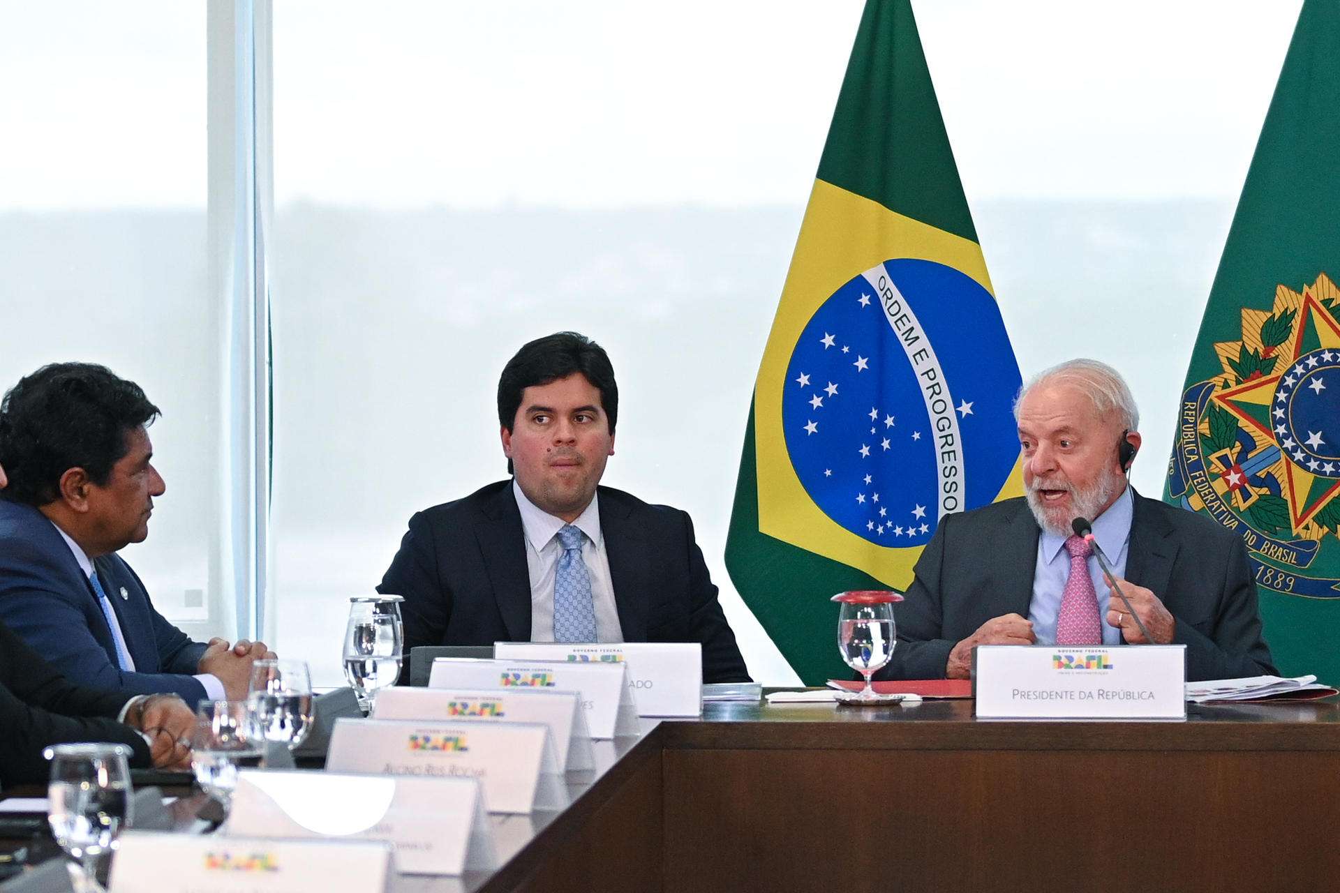 Lula recibió a miembros de la FIFA y Brasil buscará ser sede de un Mundial en 2027