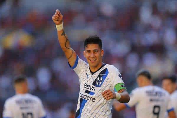 Maximiliano Meza, de los Rayados de Monterrey, fue registrado este domingo, 17 de marzo, al celebrar un gol que le anotó a Atlas, durante un partido de la jornada 12 del Torneo Clausura del fútbol en México, en el Estadio Jalisco, en Guadalajara (México). EFE/Francisco Guasco