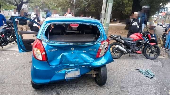 ÚLTIMA HORA | Choque en Bulevar San Cristóbal complica #TráficoGT hasta zona 11