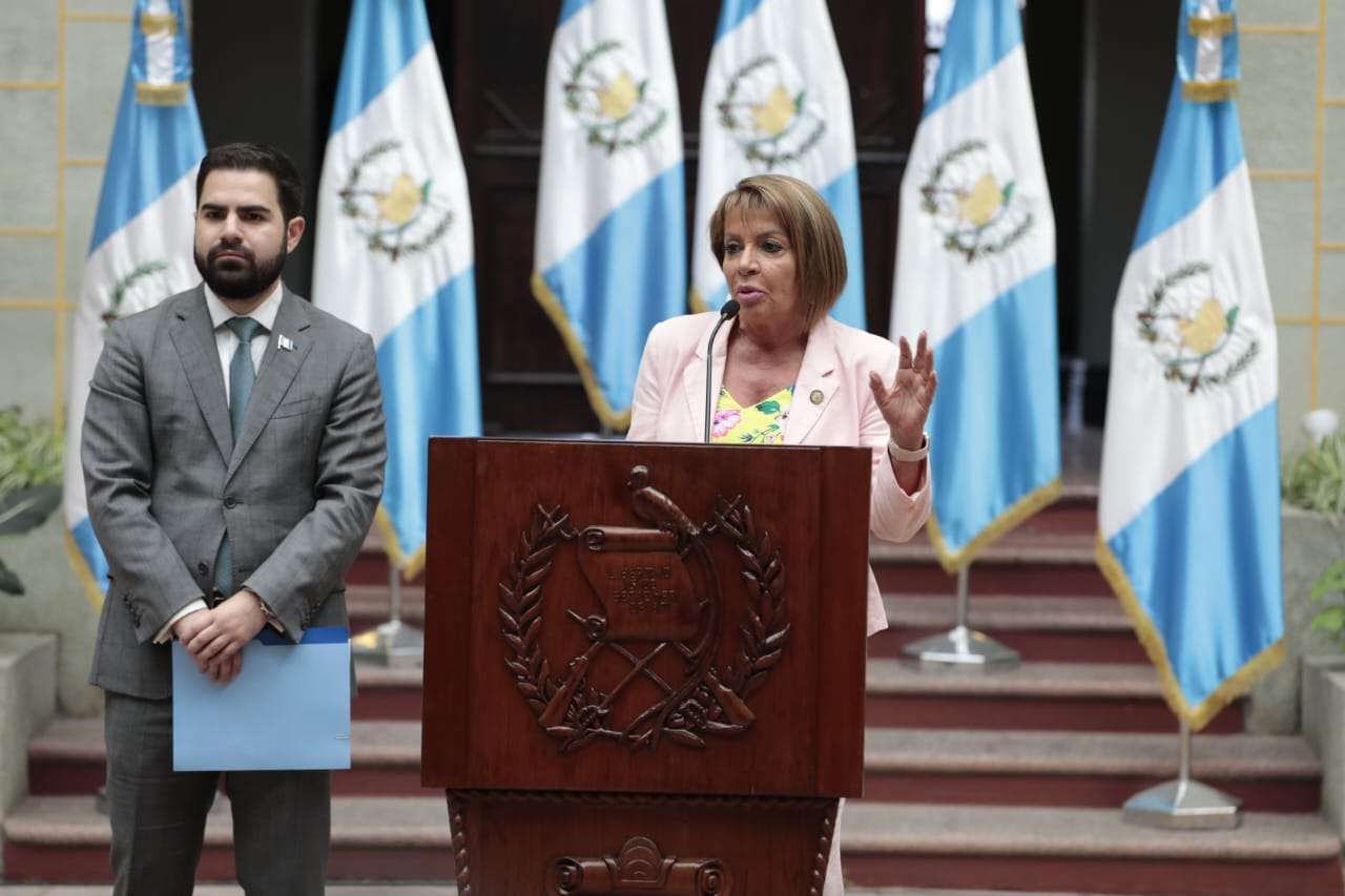 CIV y Comisión Contra la Corrupción presentan denuncias durante consturcción de escuelas Bicentenario