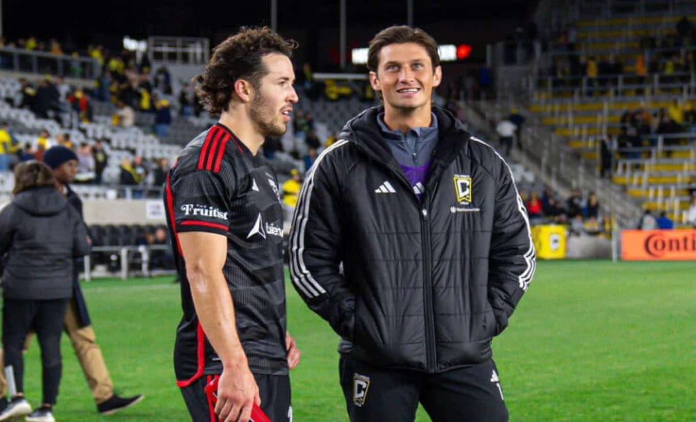 legionarios con dc united