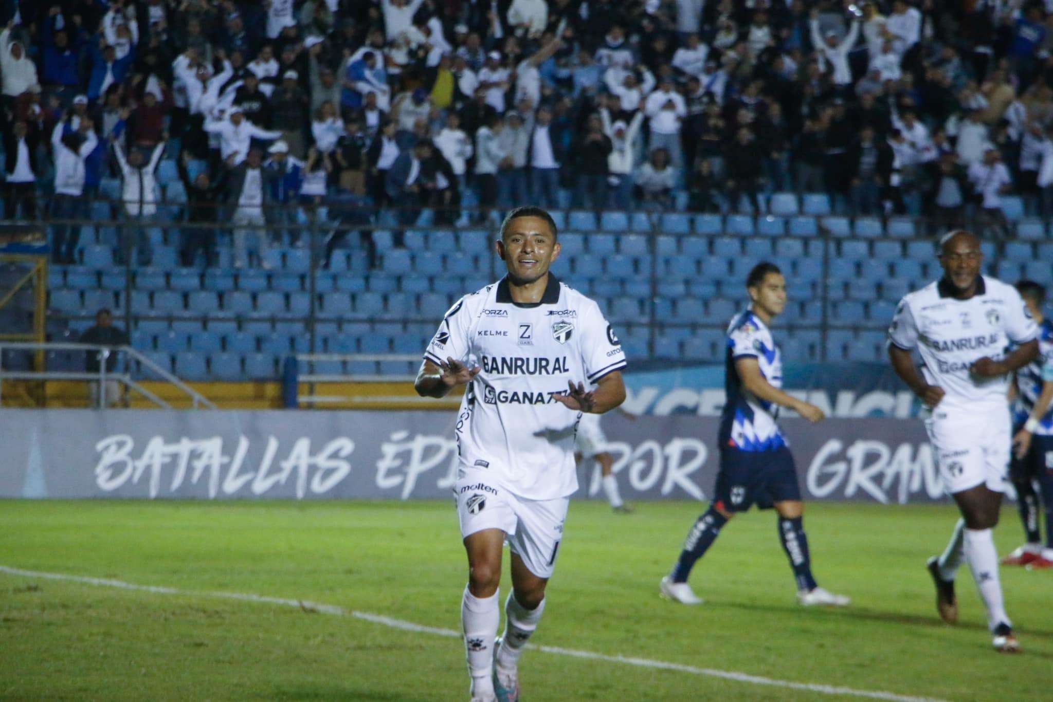 Carlos Mejía Comunicaciones