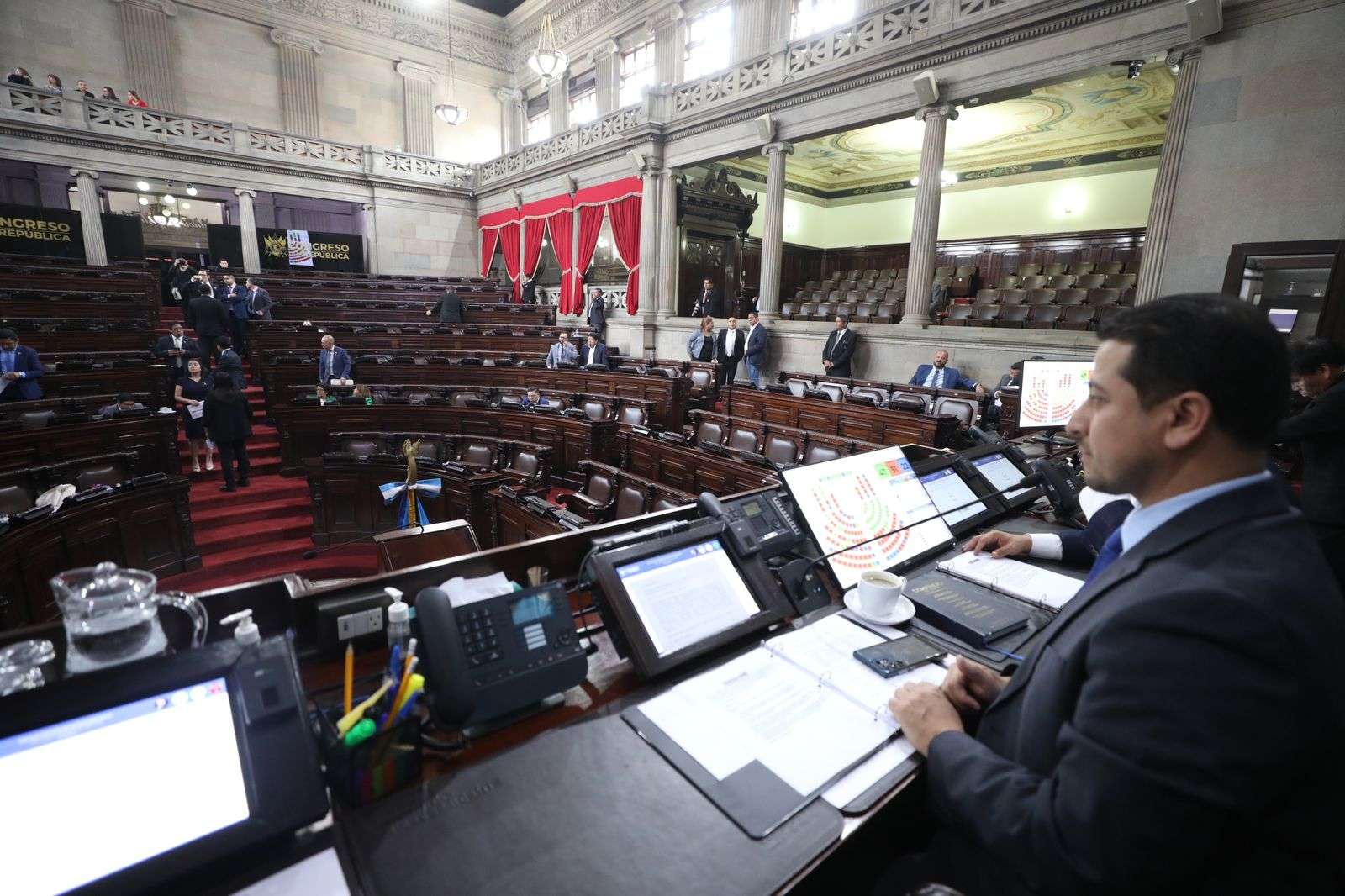 Presidente Nery Ramos Congreso de la República