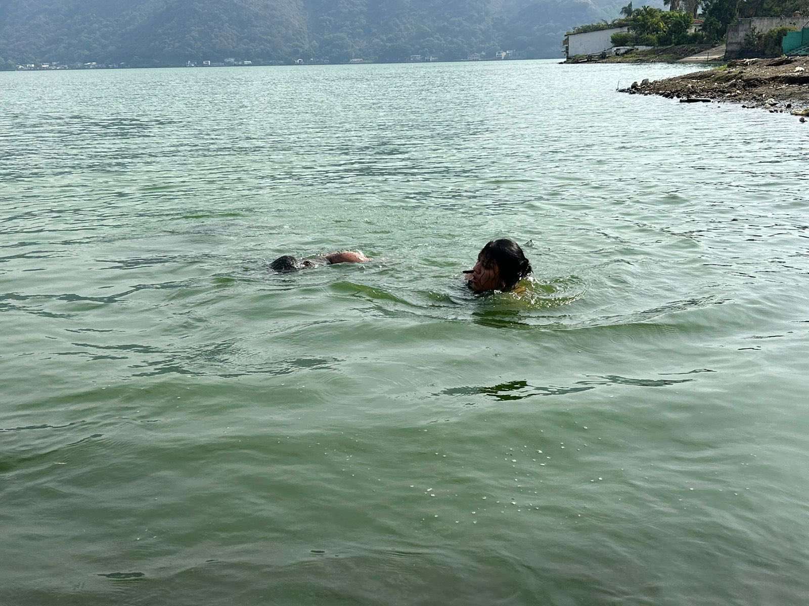 Rescatan cuerpo de hombre ahogado en playa El Salitre