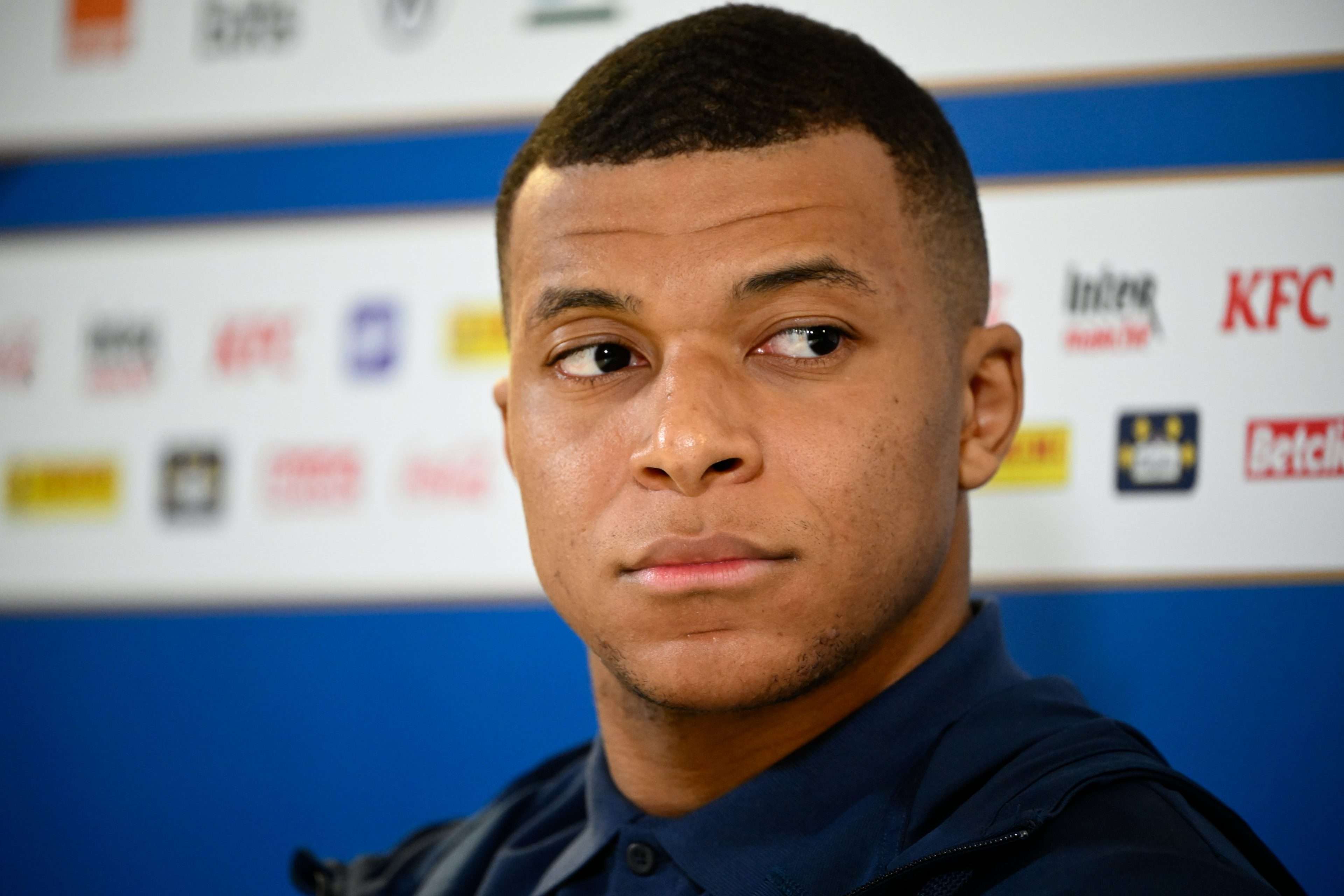 Mbappé sin sueldo
